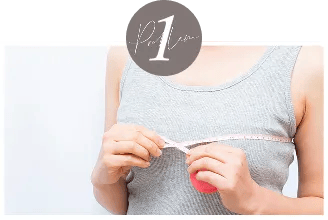 生まれつきバストが小さい