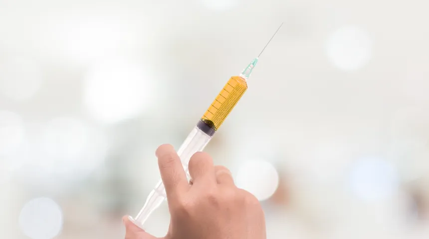 PRP注射vs脂肪注入の違いを徹底比較